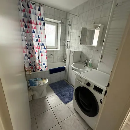 Motel para Casais Monteuren Und Studentenwohnungen Bettvermietung *