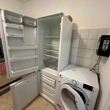 Monteuren Und Studentenwohnungen Bettvermietung Motel para Casais