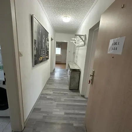 Monteuren Und Studentenwohnungen Bettvermietung Motel para Casais *