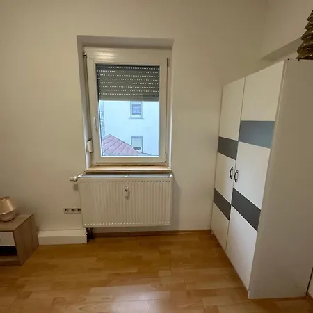 Monteuren Und Studentenwohnungen Bettvermietung *