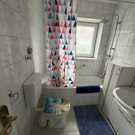 Love hotel Monteuren Und Studentenwohnungen Bettvermietung