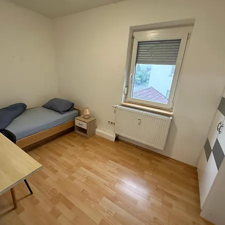 Love hotel Monteuren Und Studentenwohnungen Bettvermietung