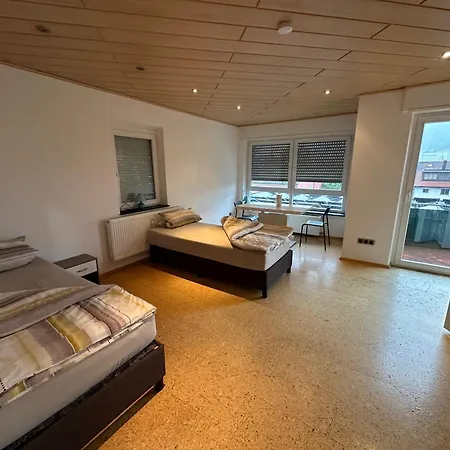 Monteuren Und Studentenwohnungen Bettvermietung