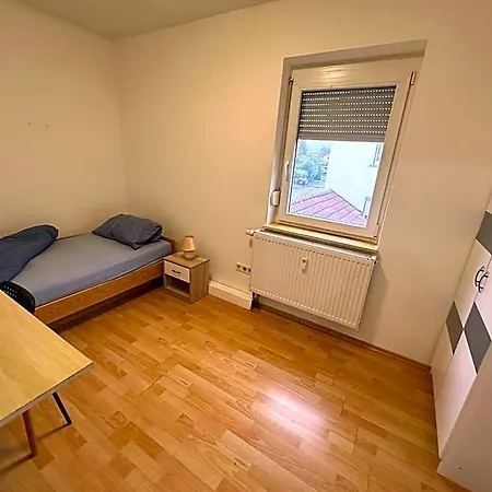 Love hotel Monteuren Und Studentenwohnungen Bettvermietung