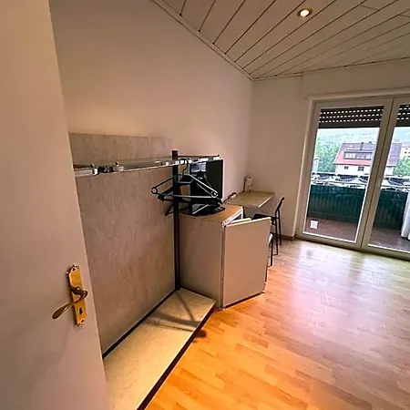 Love hotel Monteuren Und Studentenwohnungen Bettvermietung