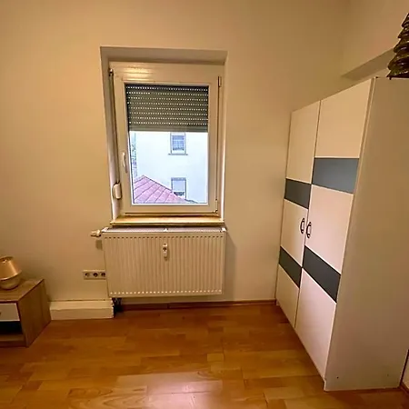 Monteuren Und Studentenwohnungen Bettvermietung *