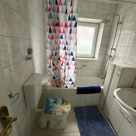 Love hotel Monteuren Und Studentenwohnungen Bettvermietung